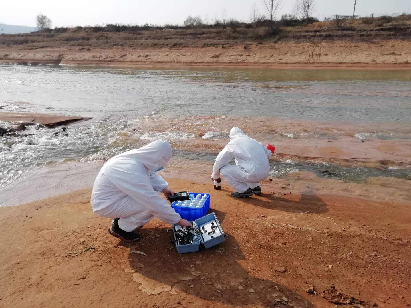 水质监测采样.JPG